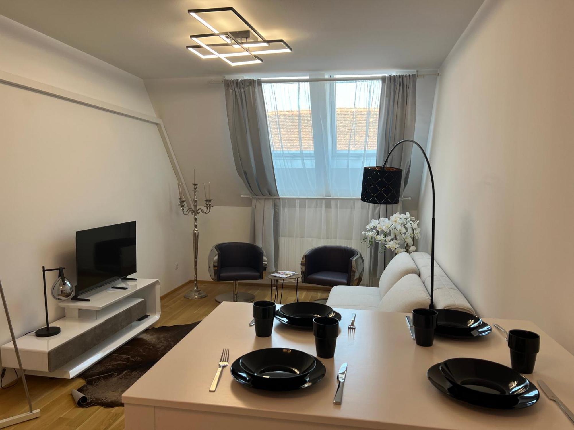 "Home-Suite-Home" Im Historischen Zentrum Von Hartberg Exterior photo